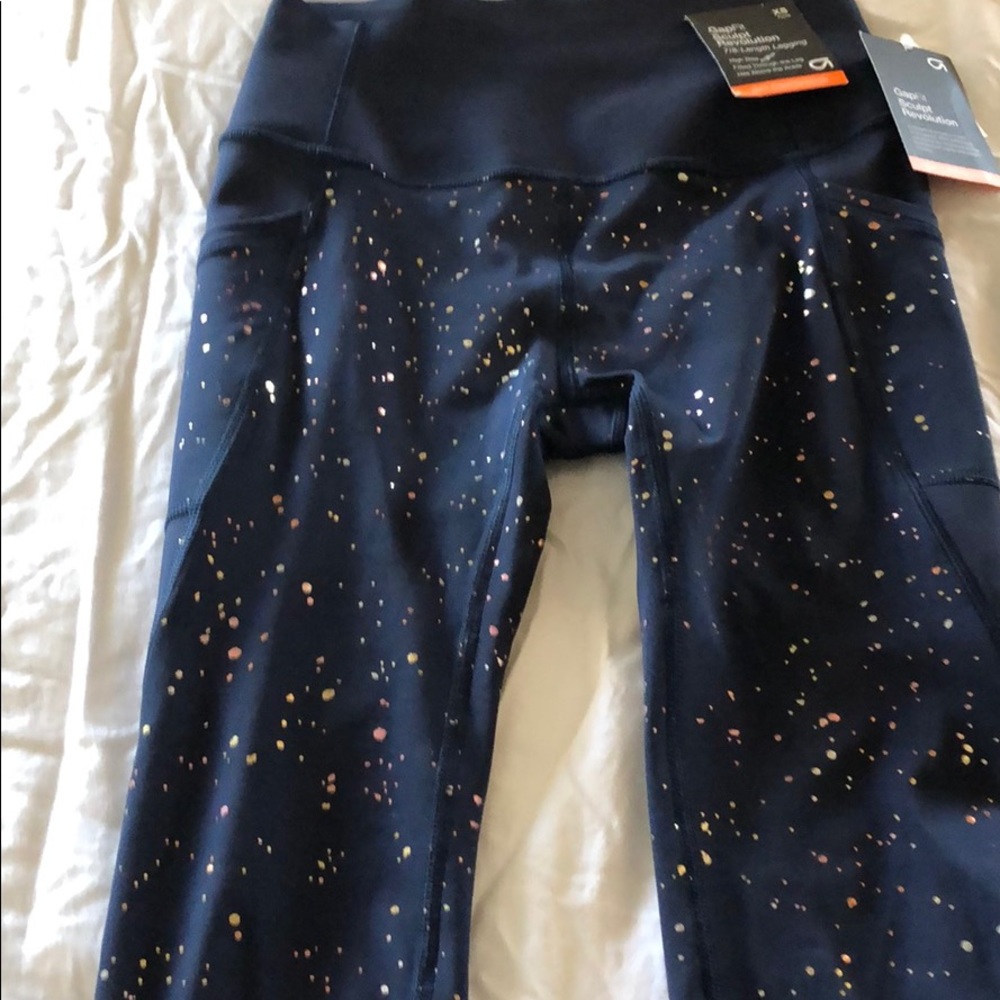 NWT GAPFIT SCULPT REVOLUTION 7/8 length legging